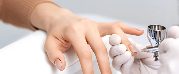 How to Airbrush Nails for Beginners?